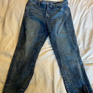 American eagle outfitters size14. High rise